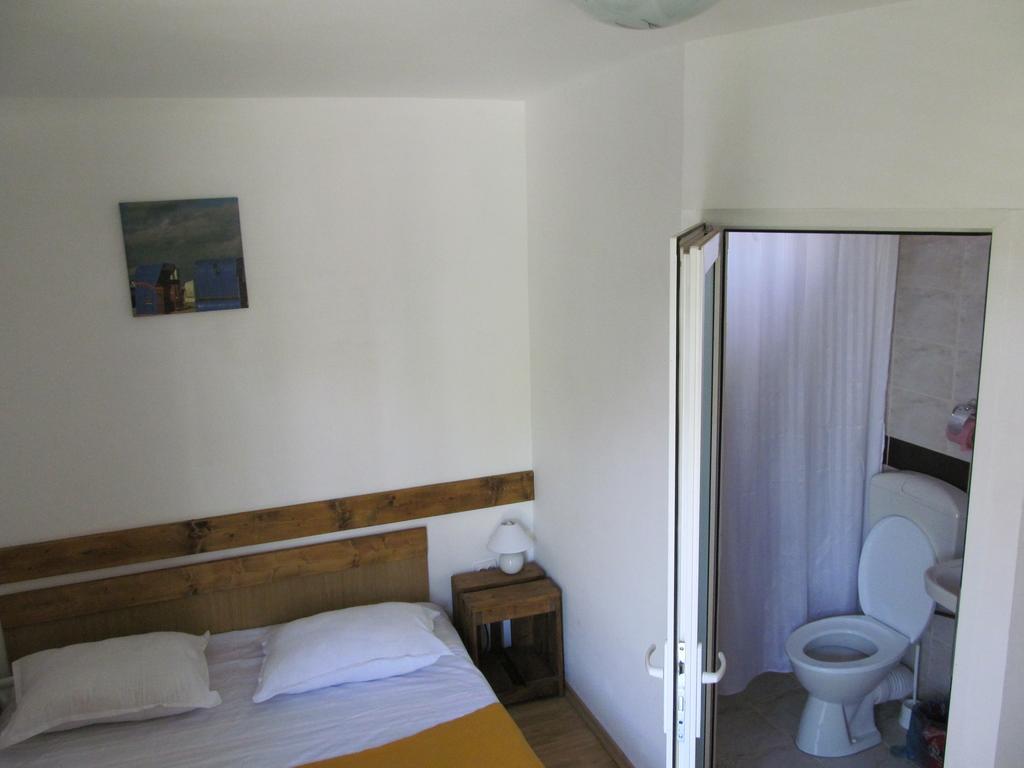 Hotel Hesta Vama Veche Exterior foto